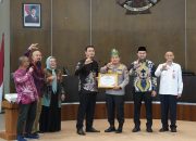 Jelang Hari Bhayangkara ke-80, Polda Riau Raih Dua Penghargaan Keterbukaan Informasi Publik