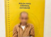 Polda Riau Tangkap Terduga Pengedar di Kampung Panger, 53 Paket Sabu Disita