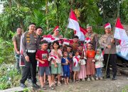 Tim Ekspedisi Merah Putih Presisi Polda Riau Jangkau Pedalaman Talang Mamak