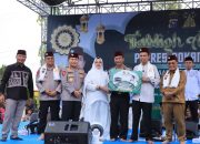 Tabligh Akbar Bersama UAS, Kapolres Rohil Ajak Warga Jaga Lingkungan