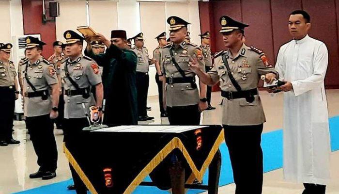 Dua Jabatan Strategis Berganti, Kapolda Riau Pimpin Sertijab Dirlantas dan Kapolresta Pekanbaru